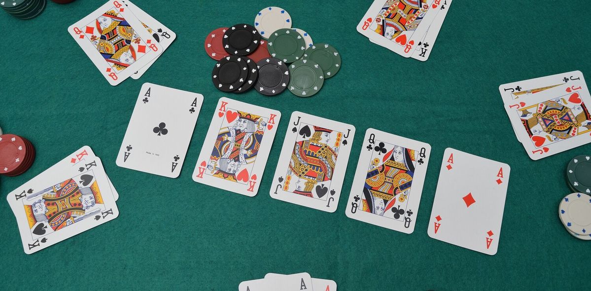 Jackpot Dice کیسینو میں پوکر گیمز